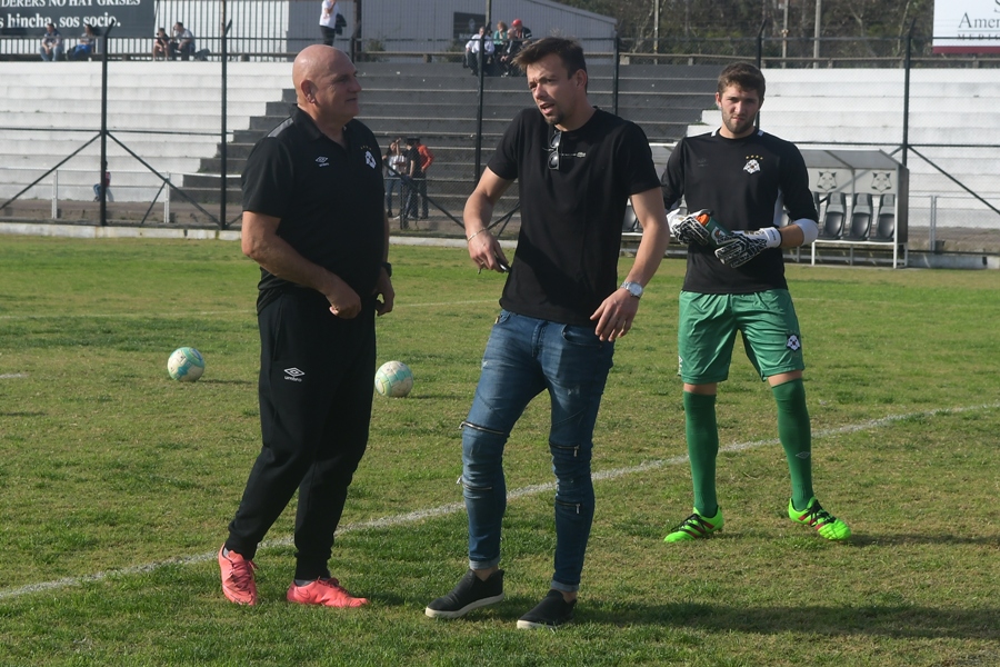 Leonardo Burián visitando a Wanderers